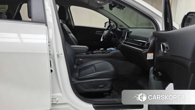 Kia Sportage 5th Generation Hybrid 2023 Белый из Кореи, фото 2