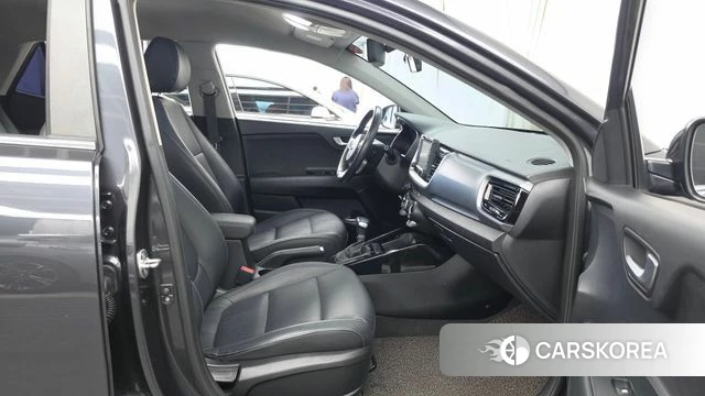 Kia Stonic 2018 Серый из Кореи, фото 2