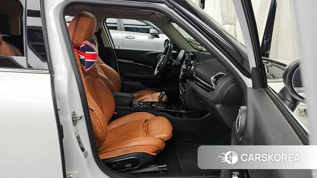 Mini Cooper Clubman 2023 Белый из Кореи, фото 2