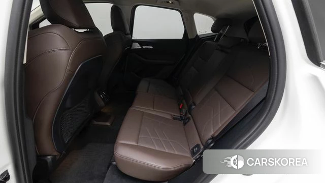 BMW 2 Series Active Tourer (U06) 2024 Белый из Кореи, фото 2