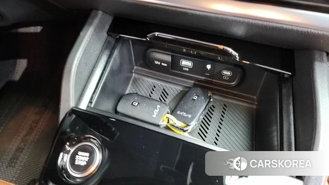 Kia Sportage 5th Generation Hybrid 2023 Серый из Кореи, фото 2