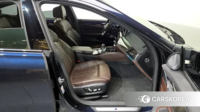 BMW 6 Series GT (G32) 2018 Черный из Кореи, фото 2