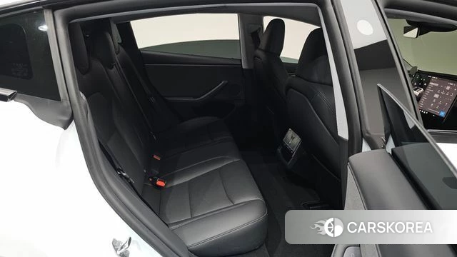 Tesla Model 3 2025 Белый из Кореи, фото 2