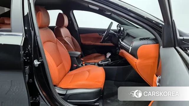 Kia The New K3 2nd generation 2023 Черный из Кореи, фото 2