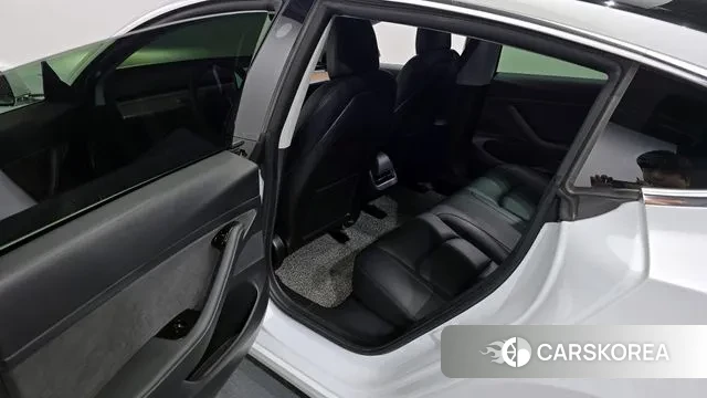 Tesla Model 3 2020 Белый из Кореи, фото 2