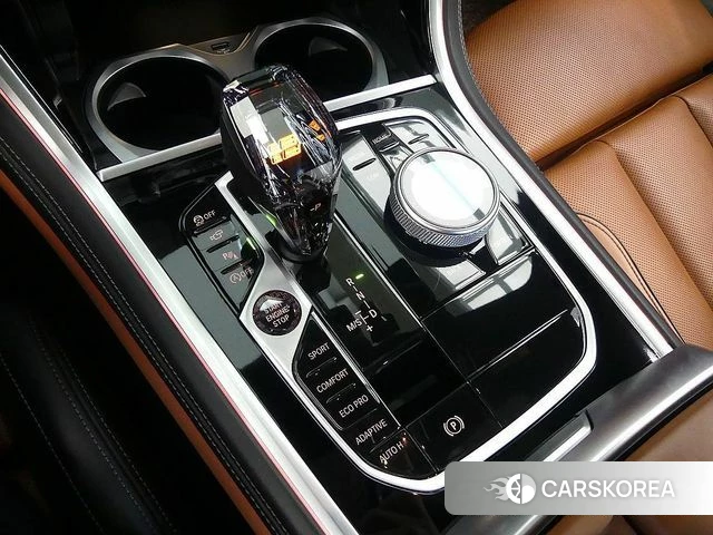 BMW 8 Series (G15) 2023 Черный из Кореи, фото 2