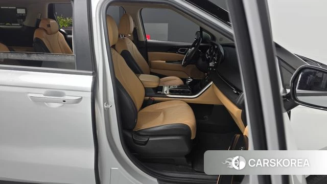Kia Carnival 4th generation 2021 Серебряный из Кореи, фото 2
