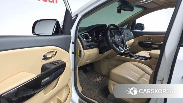 Kia The New Carnival 2018 Белый из Кореи, фото 2