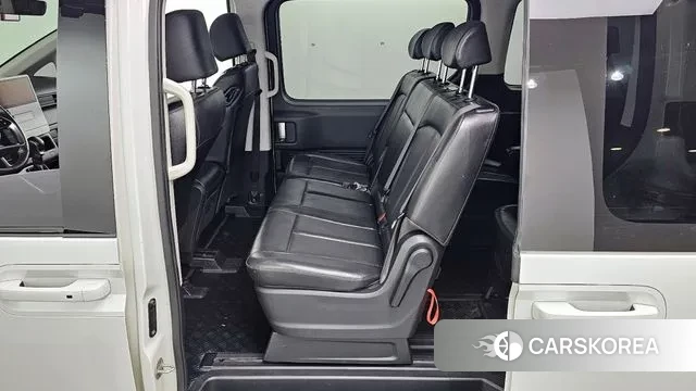 Hyundai Staria 2022 Белый из Кореи, фото 2