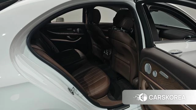 Mercedes-Benz E-Class W213 2020 Белый из Кореи, фото 2