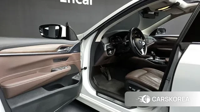 BMW 6 Series GT (G32) 2022 Белый из Кореи, фото 2