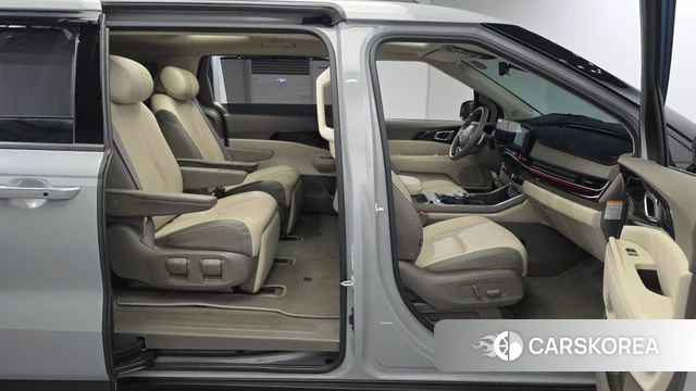 Kia The New Carnival 4th Generation 2024 Серебристо-серый из Кореи, фото 2