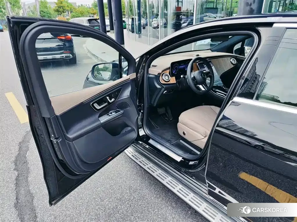 Mercedes-Benz EQE SUV 2025 Черный из Китая, фото 2