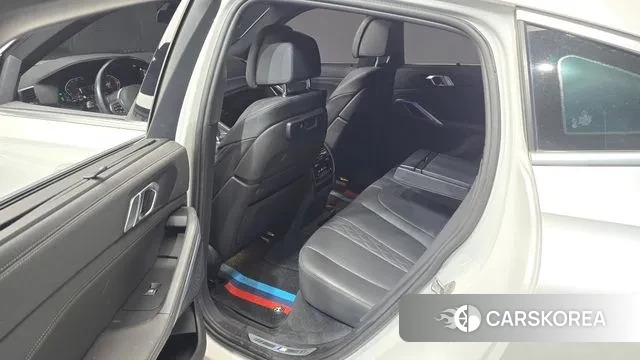 BMW X6 (G06) 2022 Белый из Кореи, фото 2