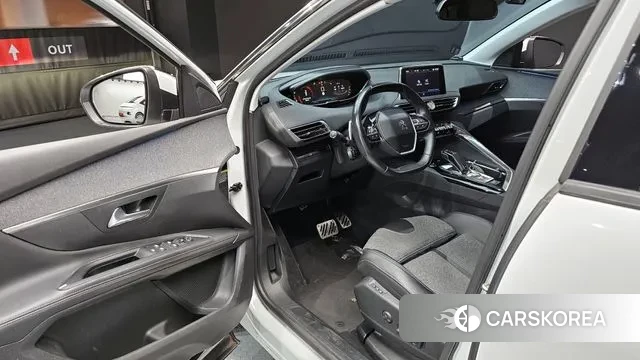 Peugeot 5008 second generation 2018 Белый из Кореи, фото 2