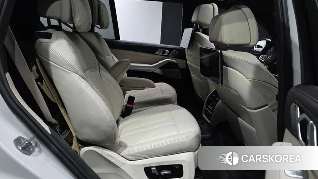 BMW X7 (G07) 2021 Белый из Кореи, фото 2