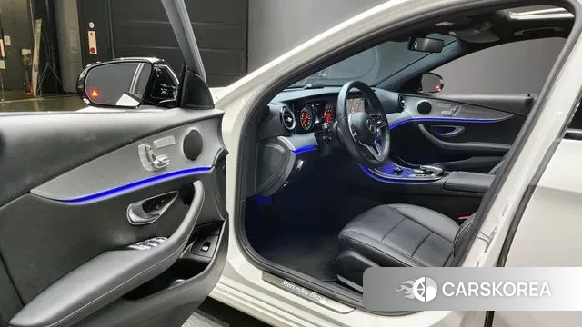 Mercedes-Benz E-Class W213 2020 Белый из Кореи, фото 2