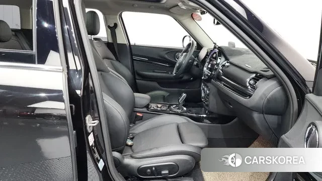 Mini Cooper Clubman 2021 Черный из Кореи, фото 2