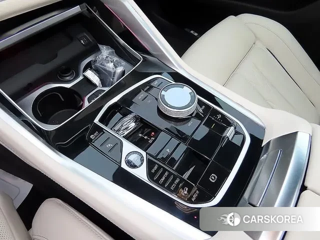 BMW X6 (G06) 2025 Белый из Кореи, фото 2