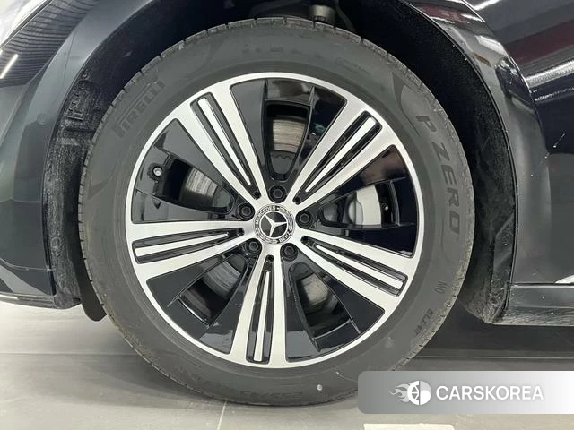 Mercedes-Benz EQE 2025 Черный из Китая, фото 2