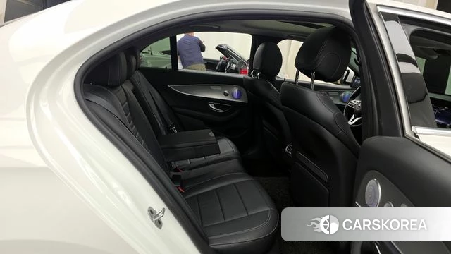 Mercedes-Benz E-Class W213 2020 Белый из Кореи, фото 2