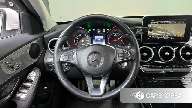 Mercedes-Benz C-Class W205 2018 Белый из Кореи, фото 2