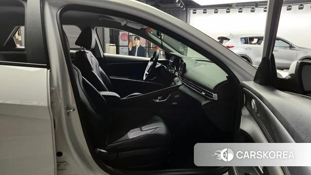 Hyundai Avante (CN7) 2023 Белый из Кореи, фото 2