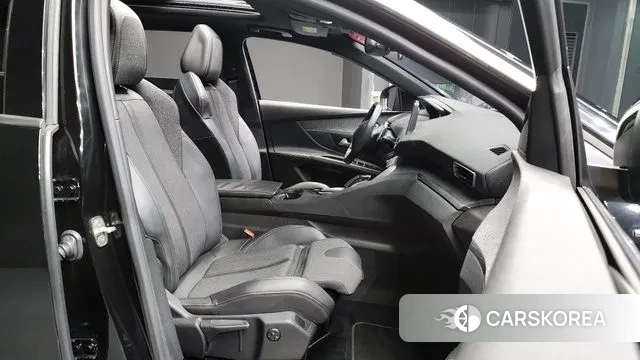 Peugeot 5008 second generation 2018 Черный из Кореи, фото 2