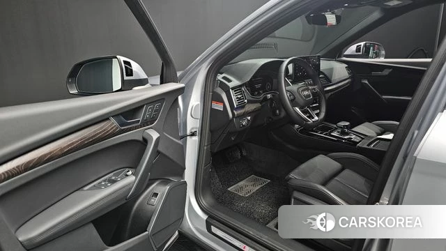 Audi Q5 (FY) 2023 Серебристо-серый из Кореи, фото 2
