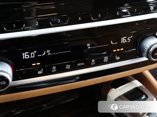 BMW 5 Series (G30) 2020 Белый из Кореи, фото 2