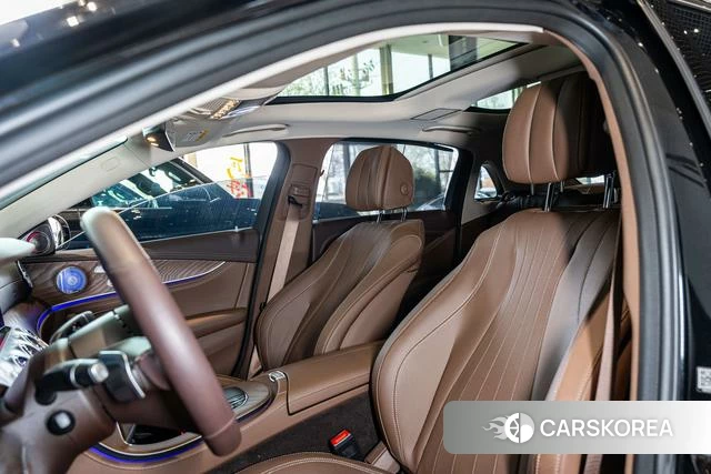 Mercedes-Benz E-class 2023 Черный из Китая, фото 2