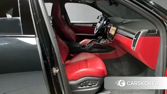 Porsche Cayenne (PO536) 2023 Черный из Кореи, фото 2