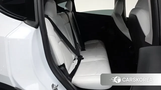 Tesla Model Y 2024 Белый из Кореи, фото 2