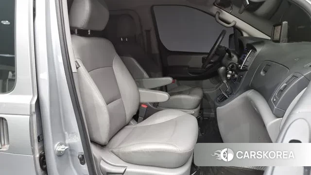 Hyundai The New Grand Starex 2019 Серебряный из Кореи, фото 2