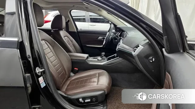 BMW 3 Series (G20) 2020 Черный из Кореи, фото 2