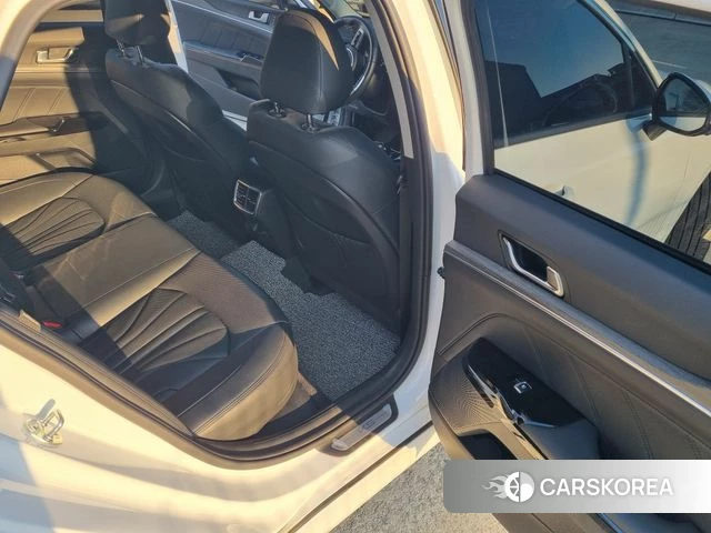 Kia The New K5 3rd generation 2024 Белый из Кореи, фото 2