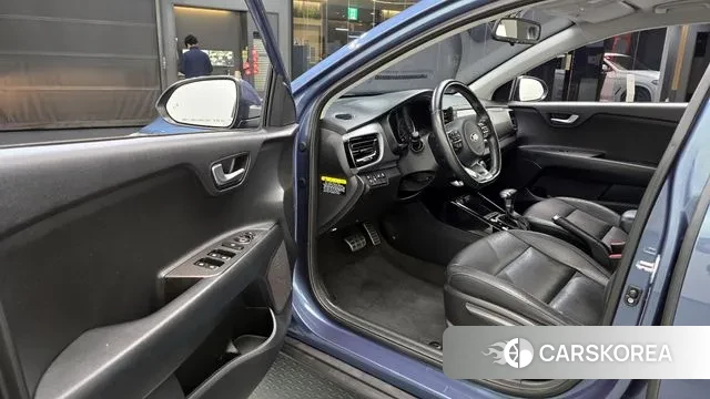 Kia Stonic 2018 Синий из Кореи, фото 2