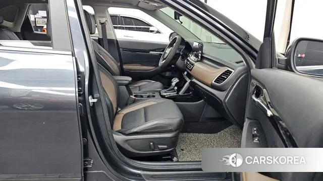 Kia Seltos 2020 Серый из Кореи, фото 2