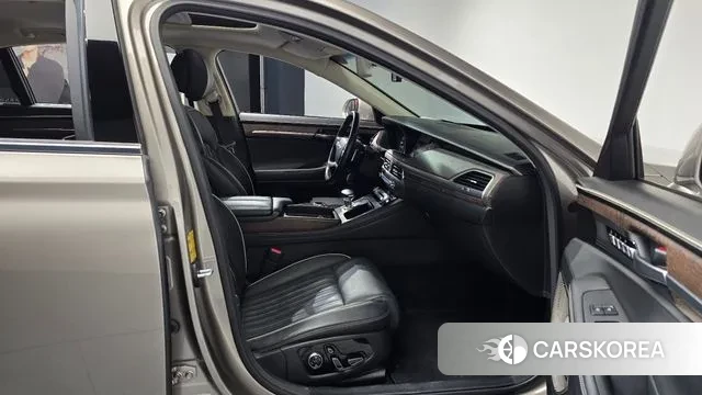 Genesis G90 2018 Песочный из Кореи, фото 2