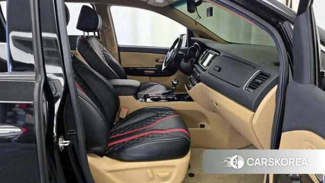 Kia The New Carnival 2019 Черный из Кореи, фото 2