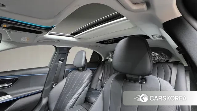 Mercedes-Benz E-Class W214 2024 Белый из Кореи, фото 2