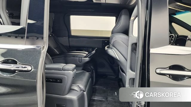 Lexus LM Second Generation 2025 Черный из Кореи, фото 2