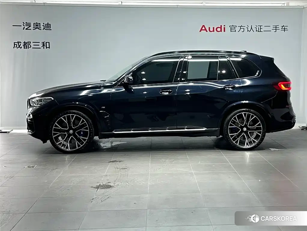 BMW X5 2021 Черный из Китая, фото 2