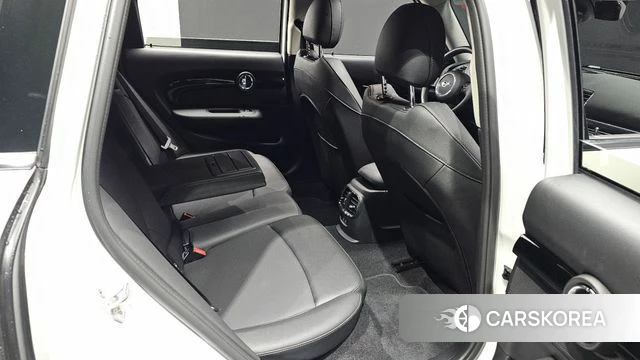 Mini Cooper Clubman 2023 Белый из Кореи, фото 2