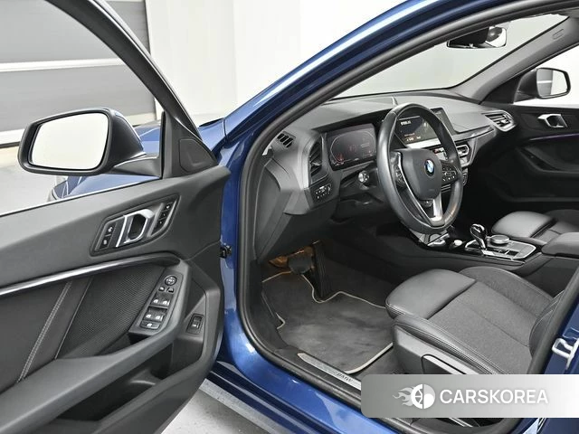 BMW 1 Series (F40) 2023 Синий из Кореи, фото 2
