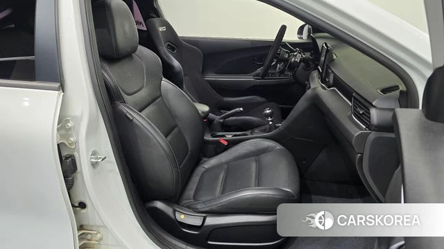 Hyundai Veloster (JS) 2018 Белый из Кореи, фото 2