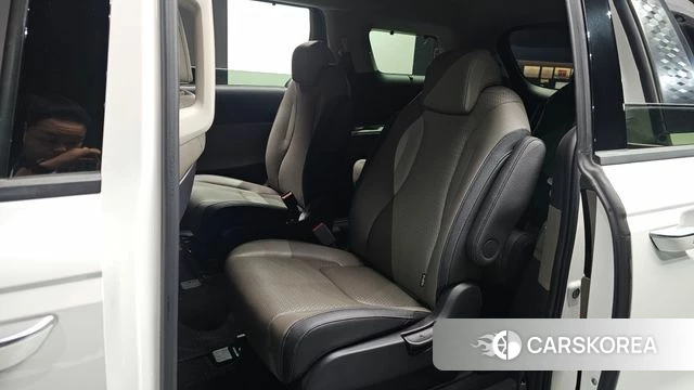 Kia The New Carnival 4th Generation 2024 Белый из Кореи, фото 2