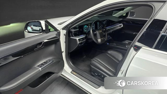 Hyundai Grandeur Hybrid (GN7) 2023 Белый из Кореи, фото 2