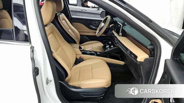 Lincoln Corsair 2022 Белый из Кореи, фото 2