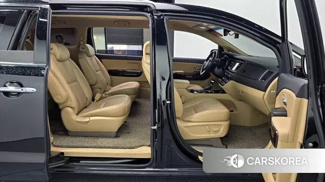 Kia The New Carnival 2019 Черный из Кореи, фото 2